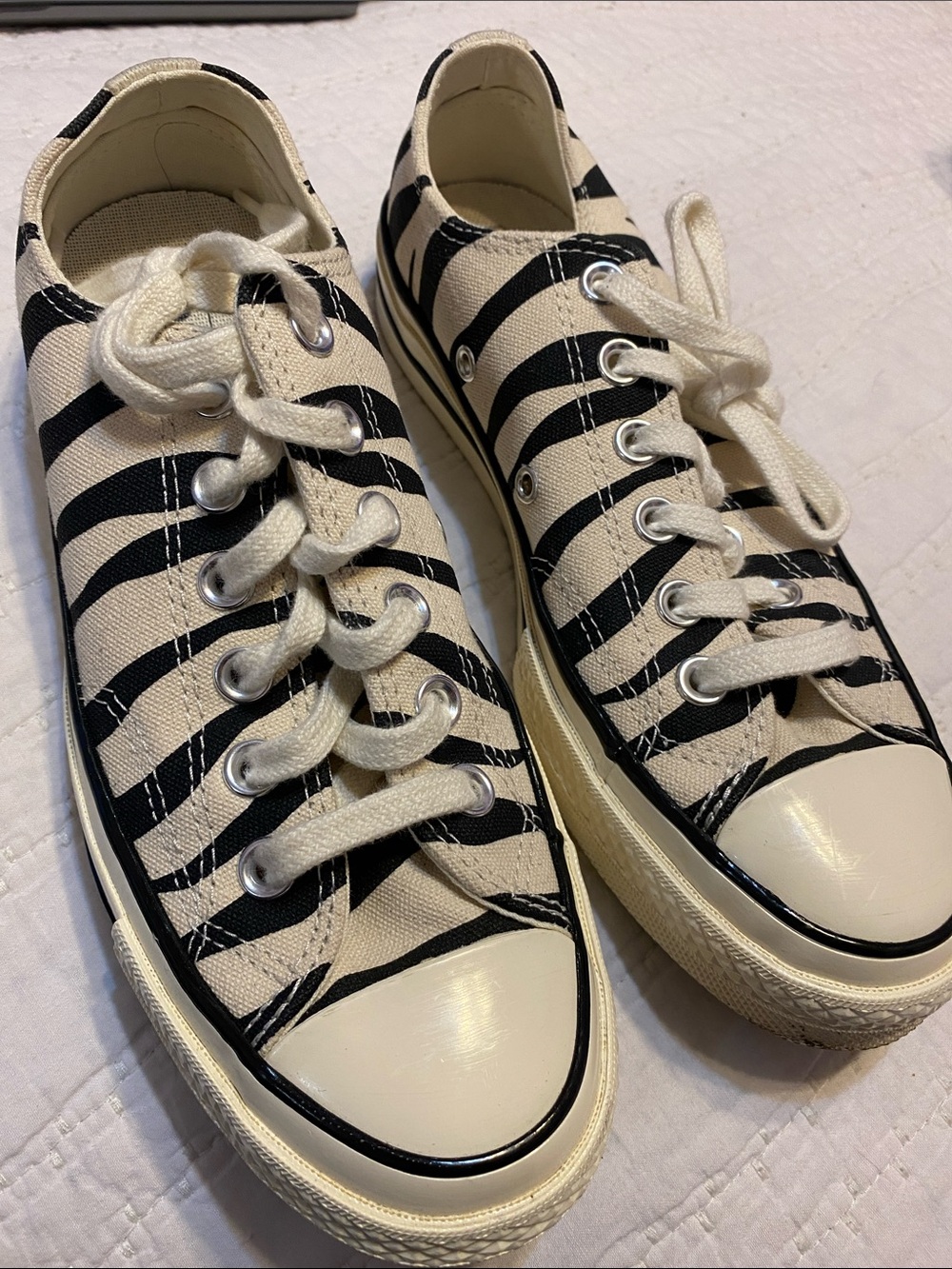 Unisex Converse  Low-Top Sneakers in Black and Cream